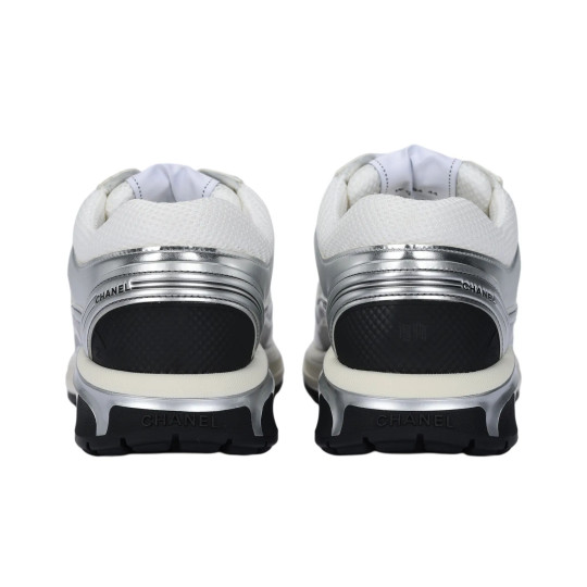 Logo Silver Sneakers