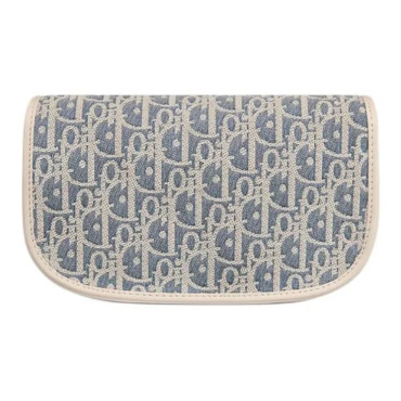 Buckle shoulder bag