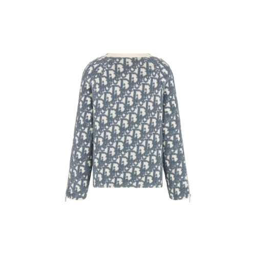 Long-sleeved white sweater