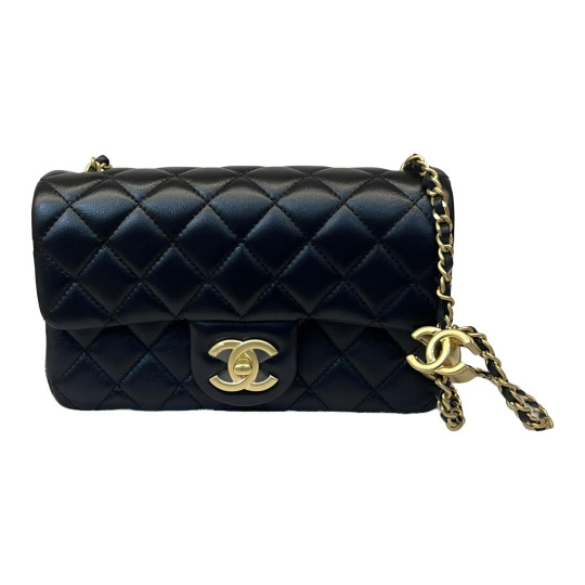 Buckle shoulder bag