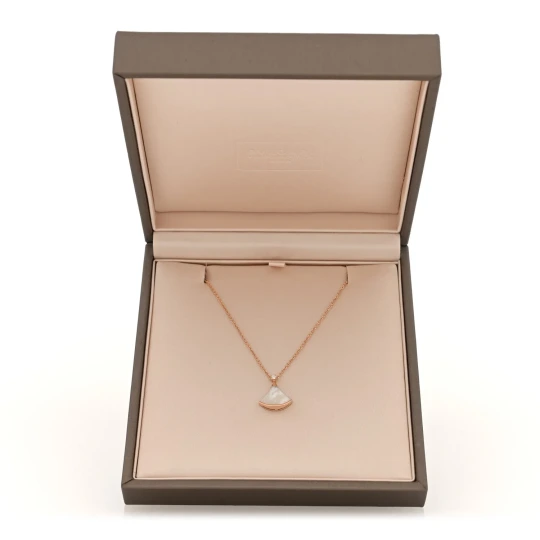Divas’ Dream Mini Necklace