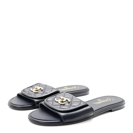 Flap Turn-Lock Lambskin Mules Black