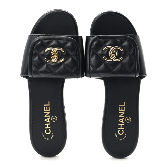 Flap Turn-Lock Lambskin Mules Black