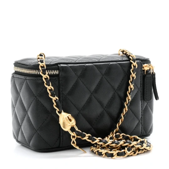Lambskin Quilted Small Heart Vanity Case With Chain Black Bag