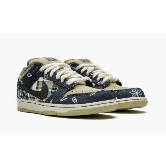 Nike SB Dunk Low Pro 