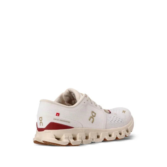 Cloud X 4 sneakers