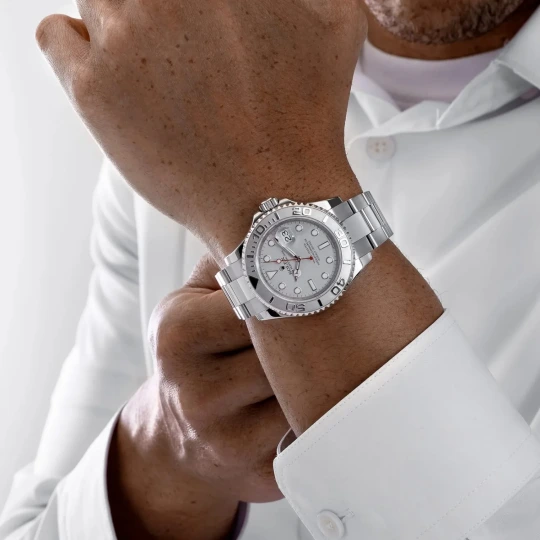 Yacht-Master 40 16622 Platinum Silver Dial Watch