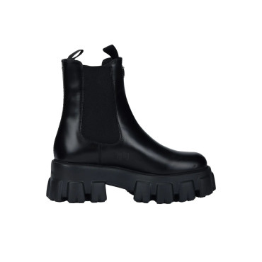 Monolith Black Boots