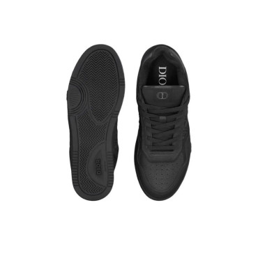 Black Low-top Sneakers